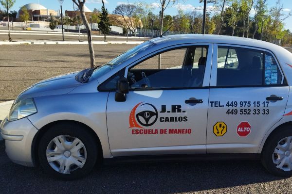 Escuela de Manejo JR Carlos en Aguascalientes