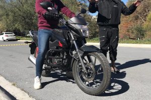 Clases de Manejo de Motos Escuela de Motocicleta Cursos en Monterrey
