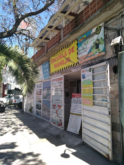 Escuela de Manejo Defensivo MANDEF en Gustavo A. Madero