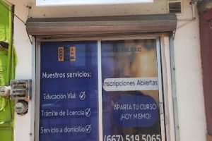 Escuela de Manejo Siglo XXI en Culiacán Rosales