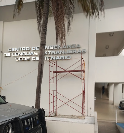 Centro de Idiomas Ujat Cede Centenario en Villahermosa