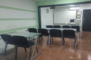 Escueia de Lngiés Express en Mexicali